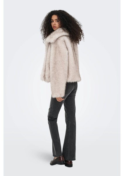 Onldawn Regular Fit Yumuşak Tüylü Mont Bayan Mont 15348977 modelleri