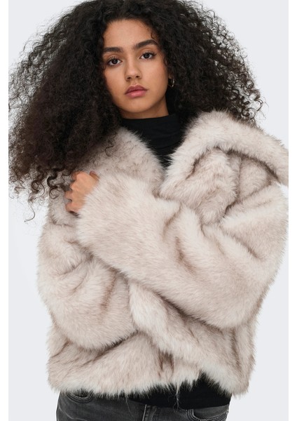 Onldawn Regular Fit Yumuşak Tüylü Mont Bayan Mont 15348977 fırsatları