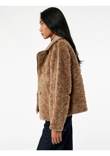 Suni Deri Yaka Detaylı Uzun Kollu Düğmeli Süet Astarlı Peluş Kaban modelleri