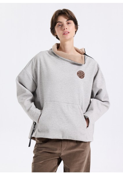 D5WL-SWT3589 Bej Dik Yaka Relaxed Düz Kadın Sweatshırt