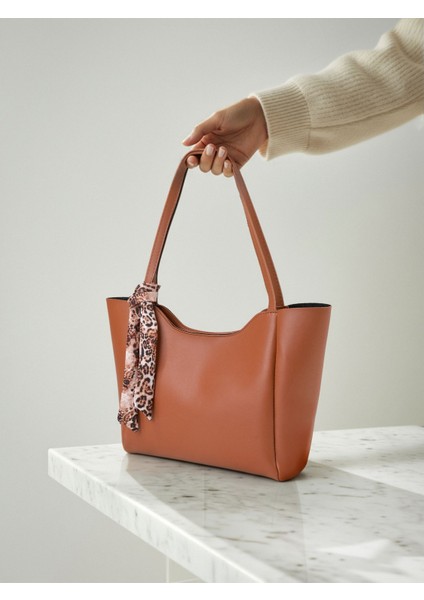 Lumi Kadın Fular Hediyeli Fermuarlı Mıknatıs Kapamalı Shopper El ve Omuz Çantası