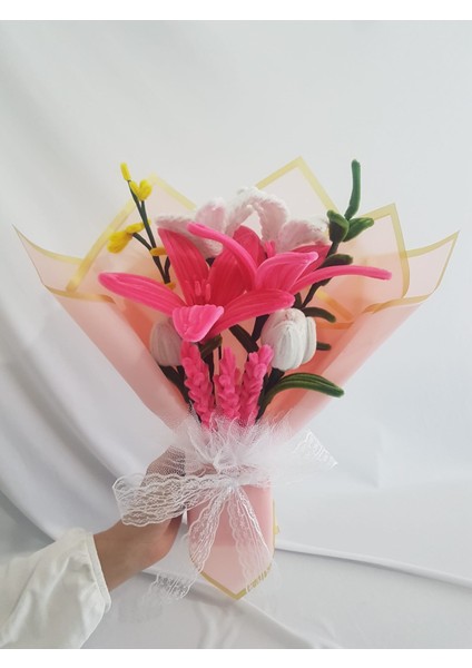 Çiçek Buketi – El Yapımı Hediyelik Aranjman