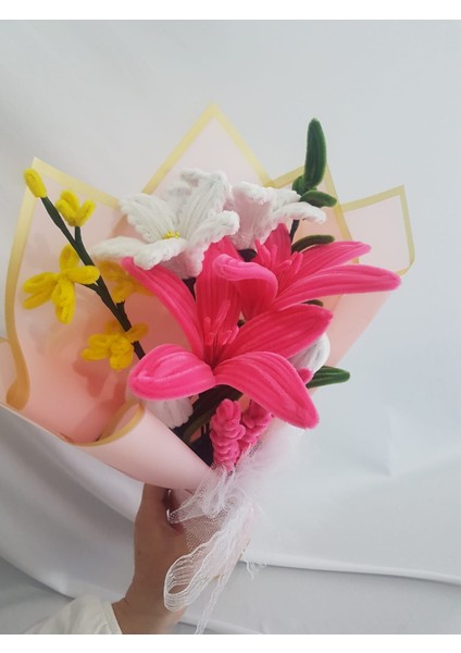 Çiçek Buketi – El Yapımı Hediyelik Aranjman