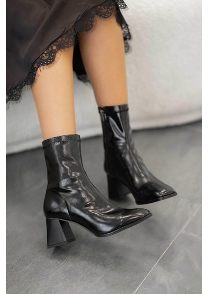 Fallon Kadın Rugan Streç Topuklu Bot Siyah fiyatları