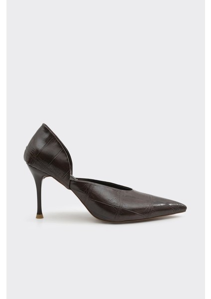 Dekolteli Kadın Stiletto