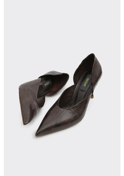 Dekolteli Kadın Stiletto fırsatları