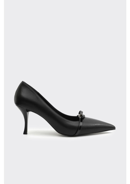 Kısa Topuklu Fiyonklu Kadın Stiletto