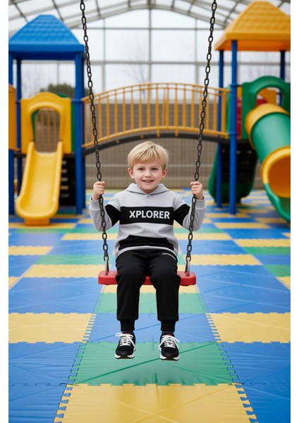 Keşfetmeye Hazır Erkek Çocuk Kapüşonlu Takım Konfor ve Tarz Bir Arada Kaliteli Şık Rahat modelleri