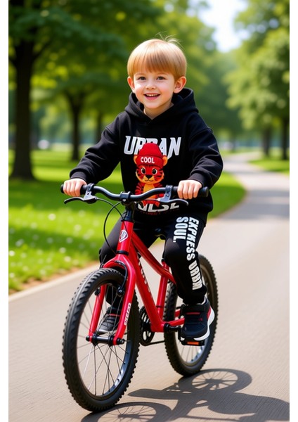 Pamuklu Erkek Çocuk Örme Takım Kaplan Detaylı Kapüşonlu Üst ve Eşofman Altı Kaliteli Şık Rahat fırsatları