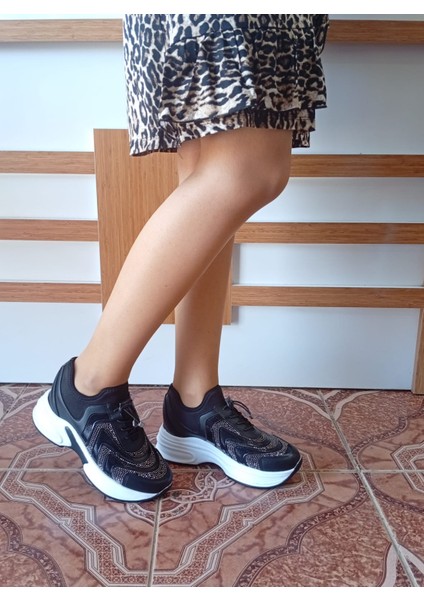 Kadın Yüksek Taban Rahat Şık Günlük Spor Ayakkabı Siyah Renk