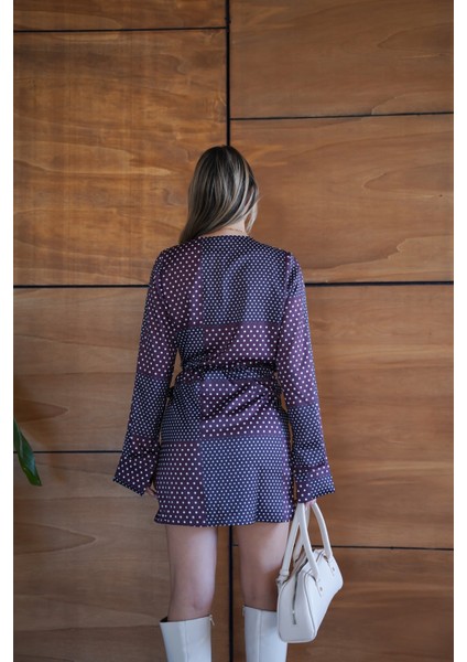 Puantiye Saten Kumaş V Yaka Uzun Kol Mini Elbise