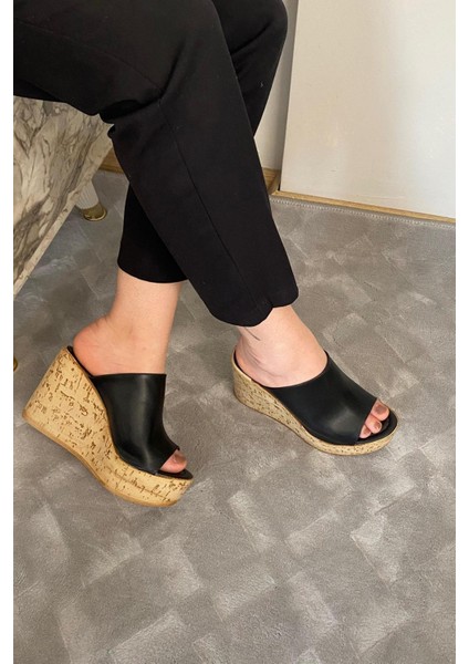 Kadın Limo Siyah Dolgulu Mantar Taban Terlik 10 cm Siyah fırsatları