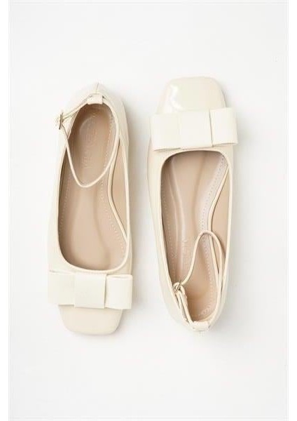 255014 Fiyonk Detaylı Babet Ekru Rugan modelleri