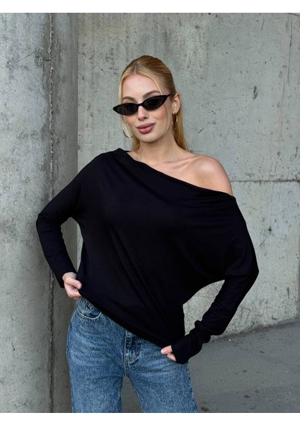 Yarasa Kol Geniş Yaka Siyah Bluz Bol Kesim Likralı Kumaş Düşük Omuz Üst