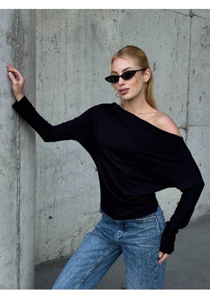 Yarasa Kol Geniş Yaka Siyah Bluz Bol Kesim Likralı Kumaş Düşük Omuz Üst