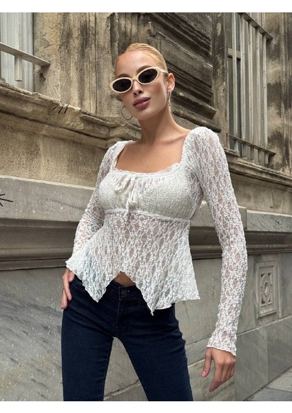 Ekru Peplum Etek Ucu Fırfırlı Güpür Bluz Uzun Kol Bağlama Detaylı Kare Yaka Şık Bluz
