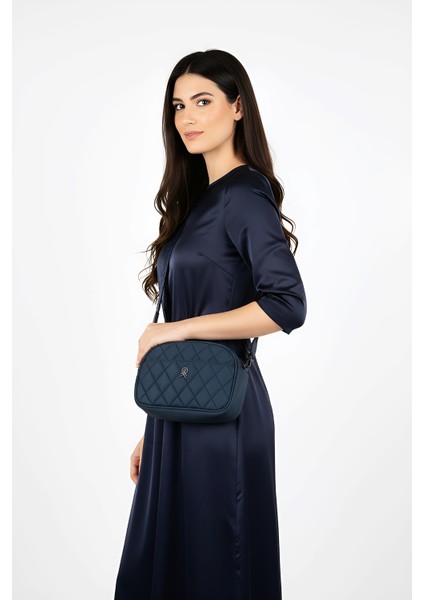 Astarlı Askılı Kapitone 4 Bölmeli Kadın El ve Omuz Çantası 111002