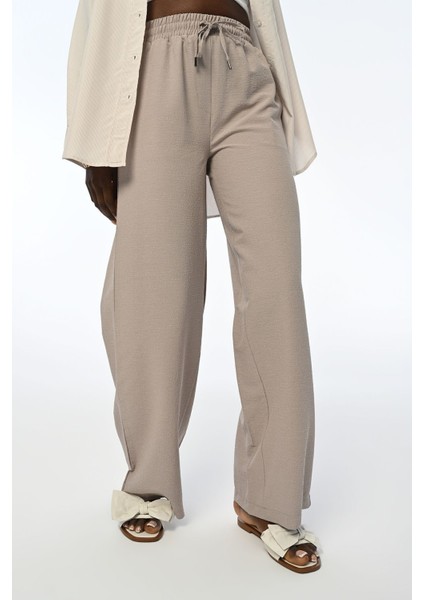 Kadın Rahat Kalıp Bol Paça Beli Lastikli Pantolon