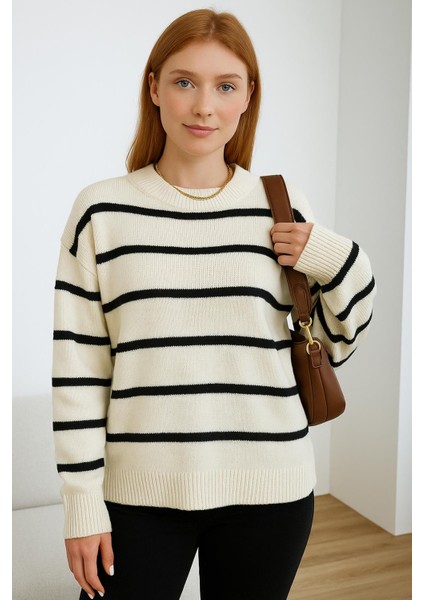 Bisiklet Yaka Çizgili Kazak Bej fiyatları