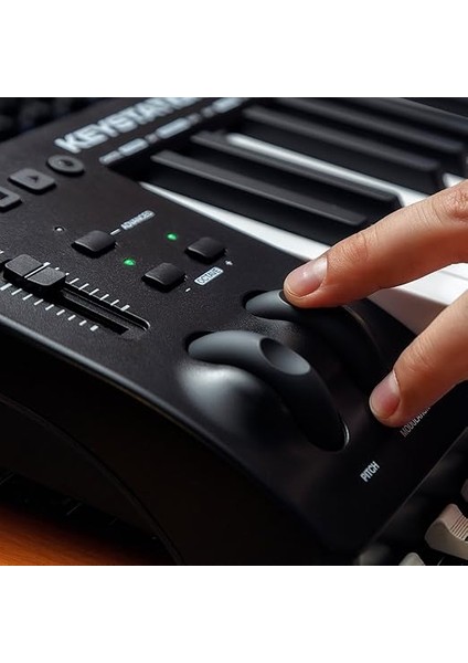 Keystation 61 Mk3 61-Tuş Kompakt USB Beslemeli Mıdı Keyboard Kontroller, Atanabilir Kontroller, Pitch - Modülasyon Tekerleği, Tak-Çalıştır (Mac ve Pc), Zengin Yazılım Desteği modelleri
