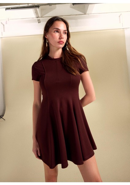 Yuvarlak Yaka Düz Kahve Mini Kadın Elbise PBF5WL-ELB0117 indirimleri