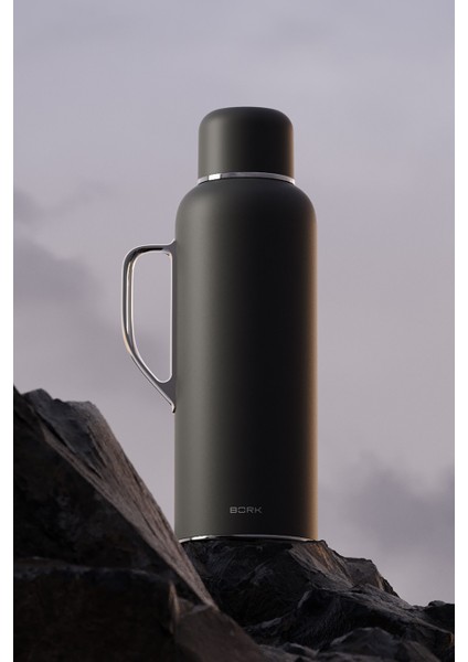 Tumbler HT816 Wt Paslanmaz Çelik Termos 1.6l Termometreli ve Manyetik Kapaklı