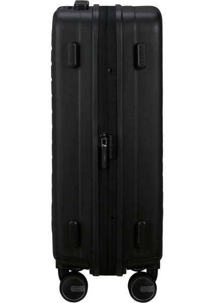 Restackd Spinner Kabin Boy Valiz