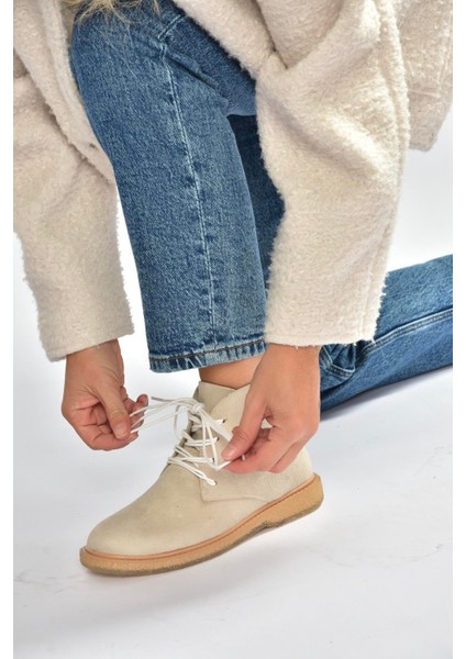 R374923202 Bej Süet Alçak Taban Klasik Kadın Bot