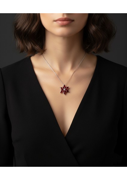 925 Ayar Gümüş Lotus Çiçeği Garnet Renk Taşlı Kolye fiyatları