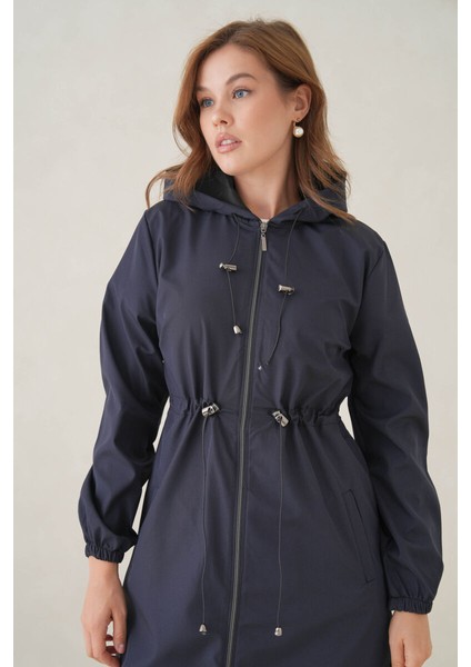 Su Geçirmez Kapüşonlu Fermuarlı Sık Dokuma Kadın Trençkot modelleri