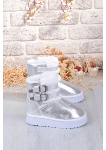 Nurela Simli Süet Içi Kürklü Tüy ve Toka Detaylı Anne Kız Kısa Kadın Bot fiyatları