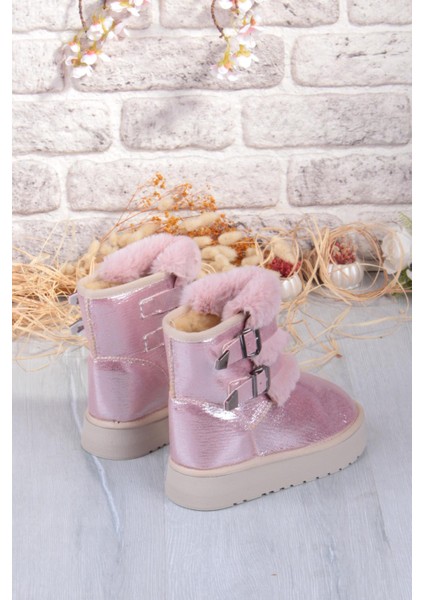 Nurela Simli Süet Içi Kürklü Tüy ve Toka Detaylı Anne Kız Kısa Kadın Bot indirimleri