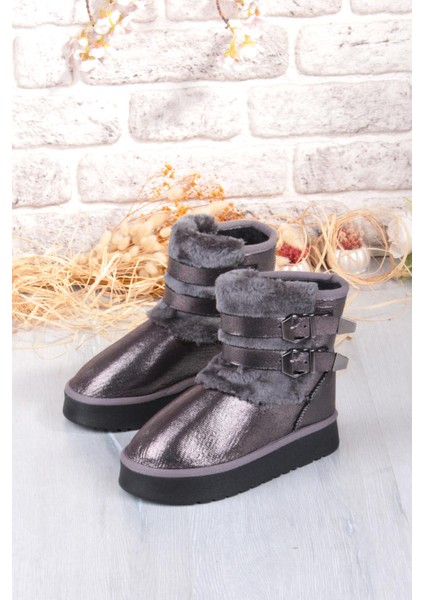 Nurela Simli Süet Içi Kürklü Tüy ve Toka Detaylı Anne Kız Kısa Kadın Bot fırsatları