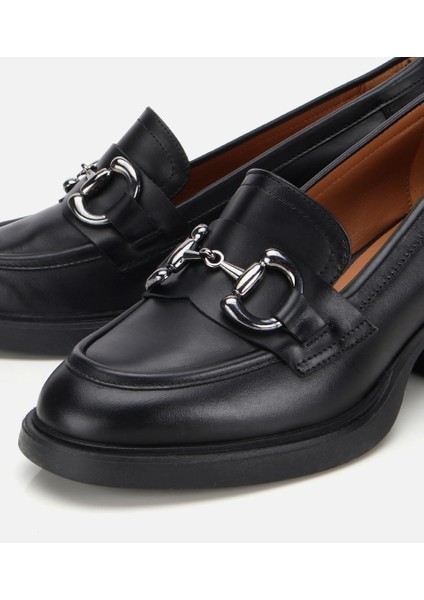 01AYH312800A100 KADIN Deri Siyah Tokalı Yüksek Topuklu Klasik Loafer modelleri