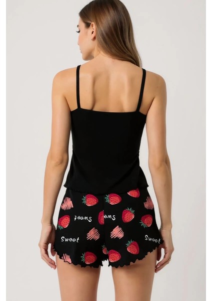 Çilek Baskılı Siyah Askılı Şortlu Pijama Takımı modelleri