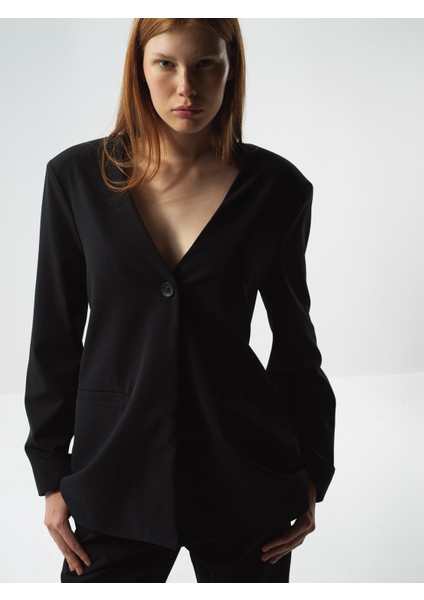 Kadın Siyah Esnek Dokulu Regular Fit Ceket