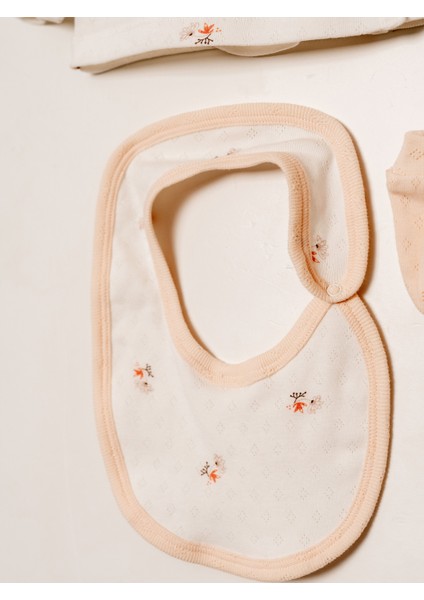 Yeni Doğan Kız Bebek Için Jakarlı Baskılı 5\'li Hastane Çıkışı (0-3 Ay