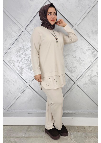 Kadın Kolye ve Taş Detaylı Tesettür Takım