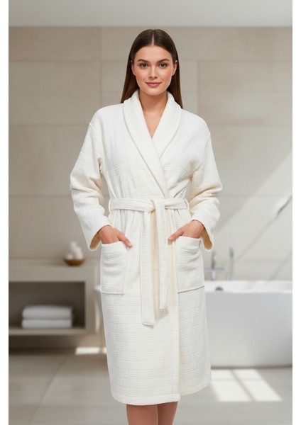 Kadife Jakarlı Kadın Bornoz