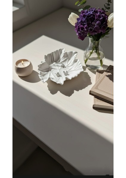 Dekoratif Takı Tabağı - Dalgalı Form Beyaz Minimal fiyatları