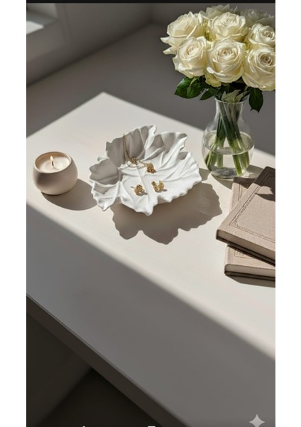 Dekoratif Takı Tabağı - Dalgalı Form Beyaz Minimal fırsatları