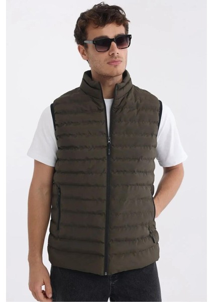 İçi Astarlı Su ve Rüzgar Geçirmez Cepli Erkek Yelek