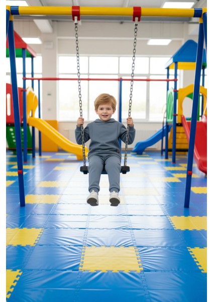 Erkek Çocuk Kapüşonlu Sweatshirt ve Eşofman Altı Takımı Kış Ayları Için Sıcak ve Rahat Seçenek