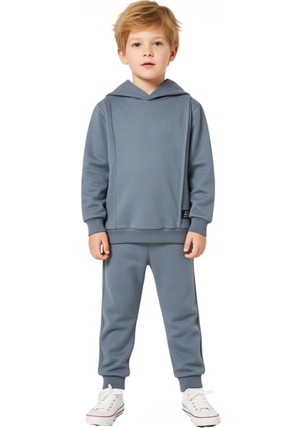 Erkek Çocuk Kapüşonlu Sweatshirt ve Eşofman Altı Takımı Kış Ayları Için Sıcak ve Rahat Seçenek fiyatları