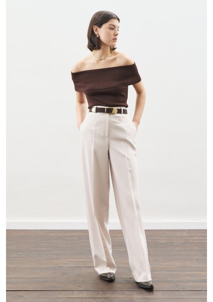 Pile Detaylı Düz Kesim Pantolon Bej