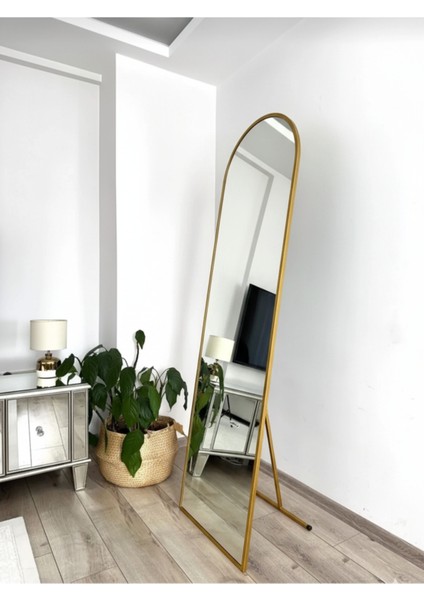 Gold Influencer Boy Aynası - 180X60 Ayarlanabilir Ayaklı Metal Çerçeveli 3 Renk Seçeneği modelleri