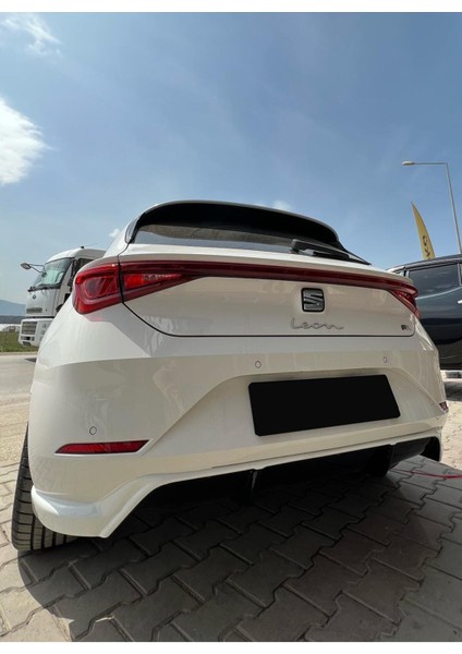 Seat Leon Mk4 Difüzör (Plastik) 2020-2024 Uyumlu Parlak Siyah indirimleri