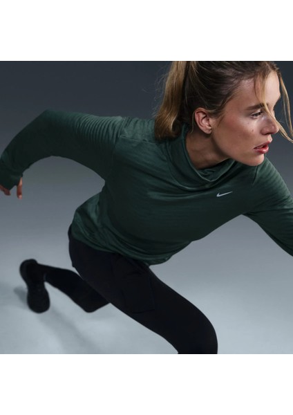 FB5306 338 Swift Element Therma-Fıt Turtleneck Kadın Sweatshirt fiyatları