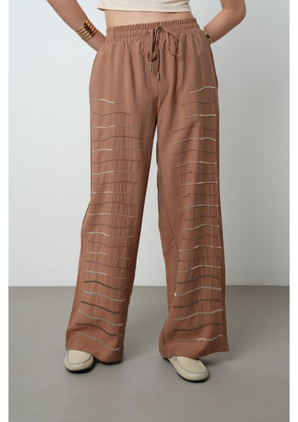 Kadın Yatay Şerit Taş Işlemeli Düz Renk Beli Lastikli Bol Paça Pantolon fiyatları