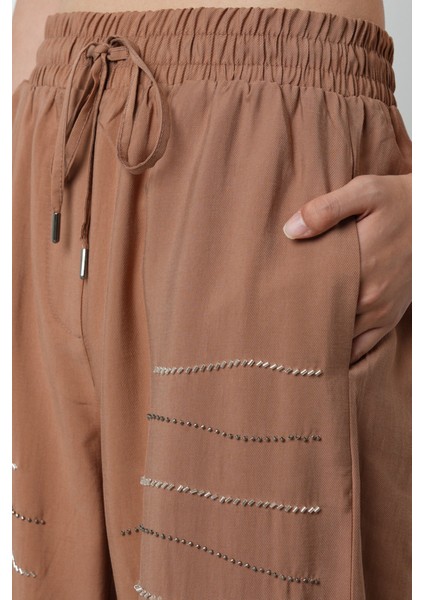 Kadın Yatay Şerit Taş Işlemeli Düz Renk Beli Lastikli Bol Paça Pantolon fırsatları